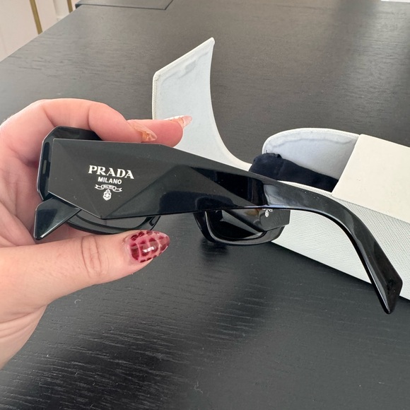 Authentic Prada rectangle sunglasses - Picture 3 of 8